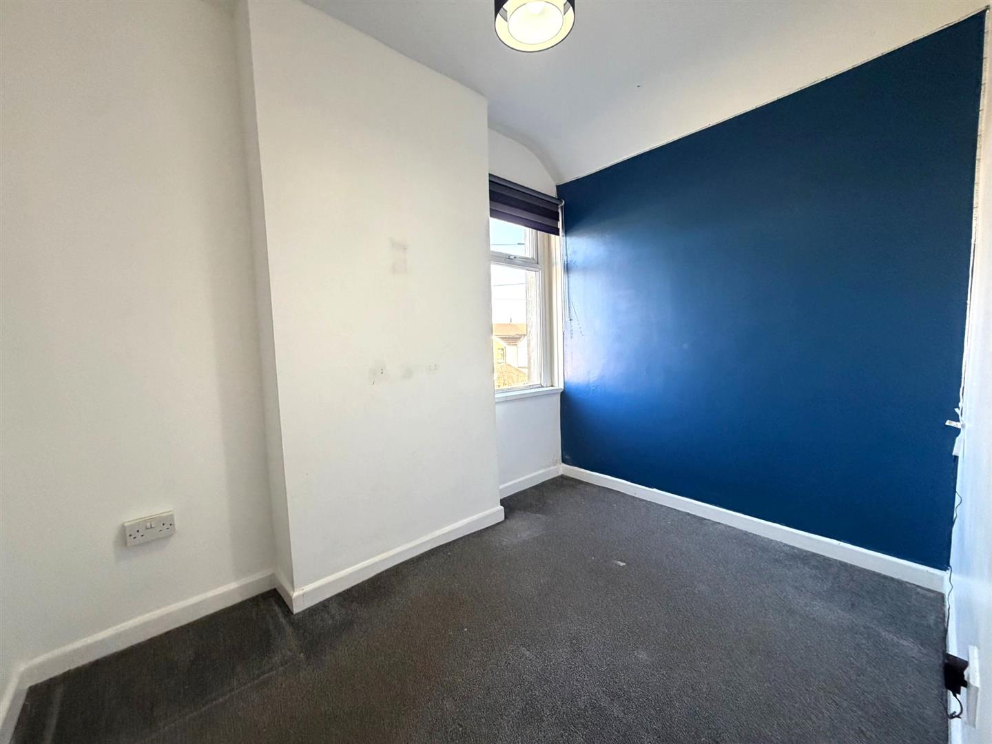 Cecil Street, Manselton, Swansea, SA5 8QP